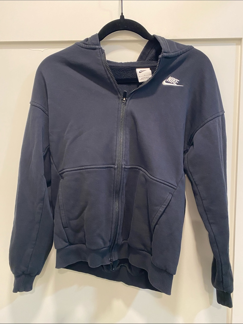 Nike Youth Medium Black Hoodie.